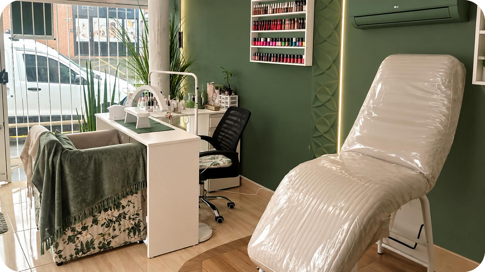 Espaço de unhas e estética da Sarayu